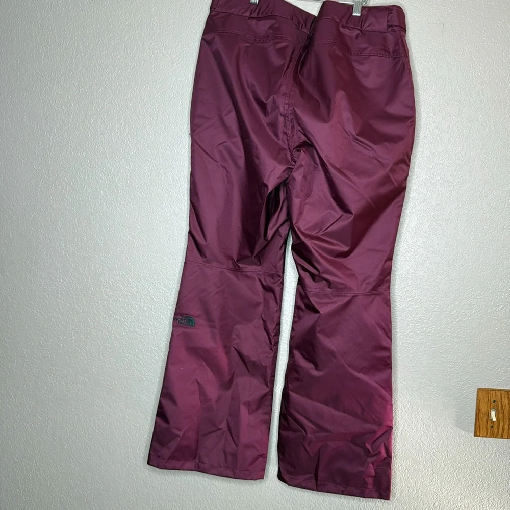 The North Face Women's Sally Insulated Pant - Picture 9 of 9